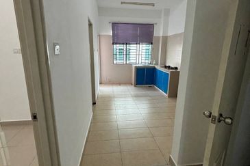 Jalan Mutiara Emas 10/8