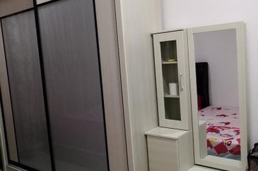 Dedaun Hijau (Greenfield Regency)