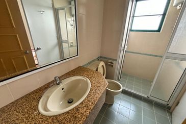 The Straits View, Bandar Baru Permas Jaya