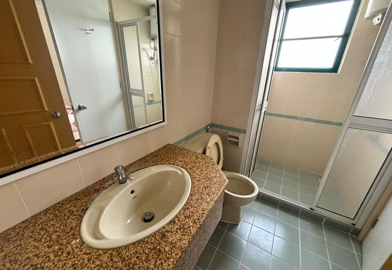 The Straits View, Bandar Baru Permas Jaya