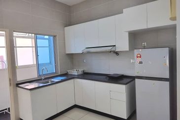 SKS Habitat Apartment, Larkin