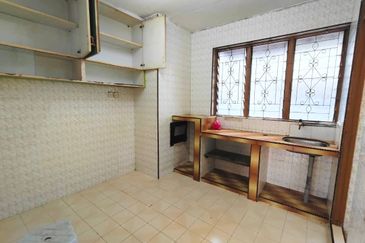 Flat Taman Ungku Tun Aminah