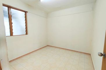 Flat Taman Ungku Tun Aminah