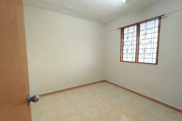 Flat Taman Ungku Tun Aminah