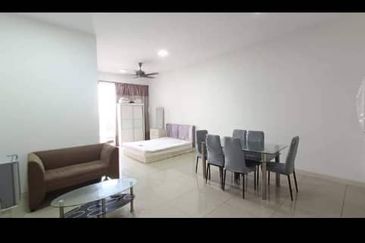 Dedaun Hijau (Greenfield Regency)