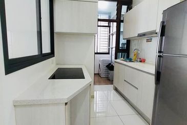 D'Summit Residences @ Kempas Utama