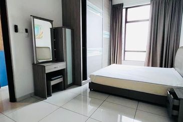 D'Summit Residences @ Kempas Utama