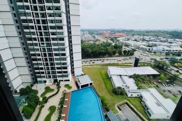 D'Summit Residences @ Kempas Utama