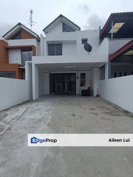 For Rent Setia Tropika 1.5 Storey House Basic Furnish, Johor, Setia Tropika