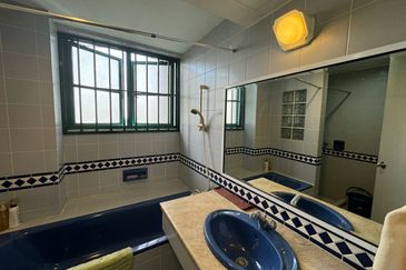 The Straits View, Bandar Baru Permas Jaya