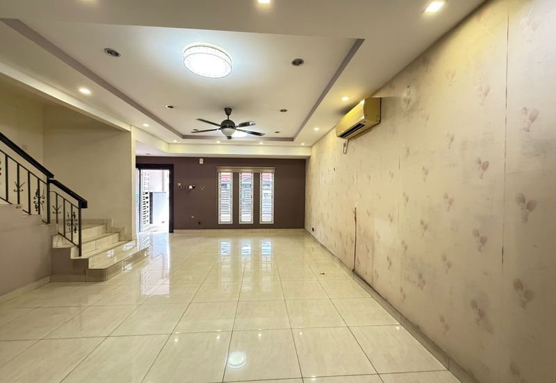 Austin Residence @Taman Mount Austin