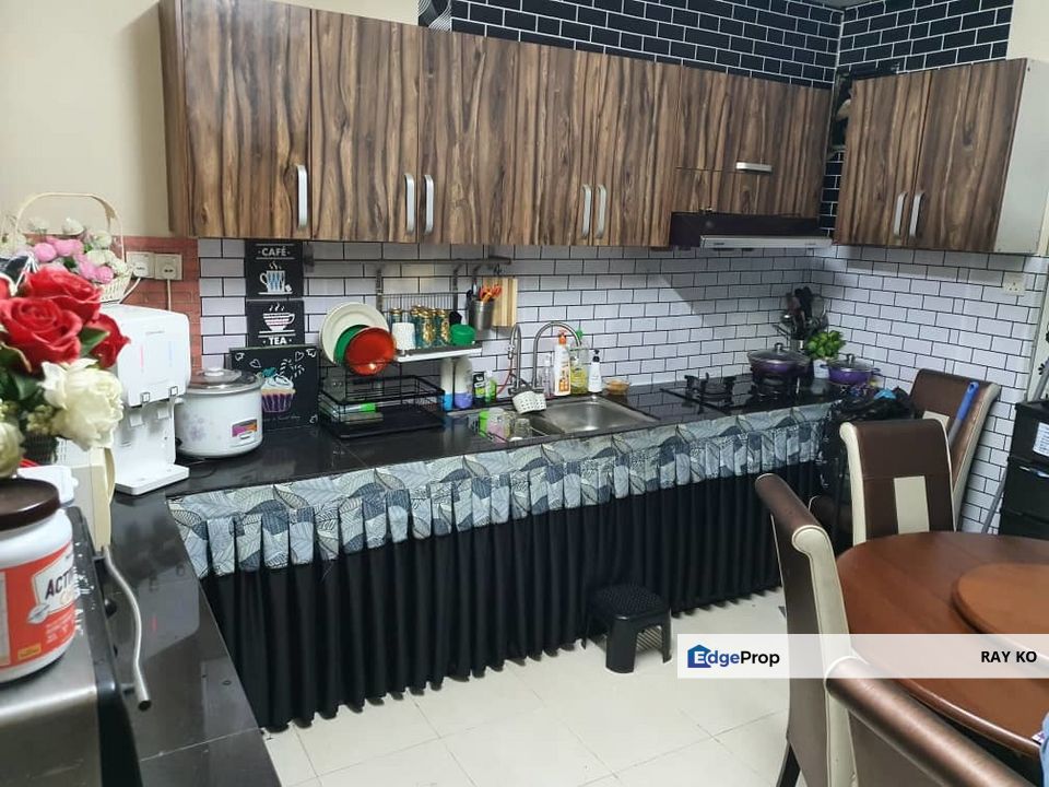 END LOT 2 STOREY TERRACE TAMAN SRI SENTOSA, Selangor, Klang