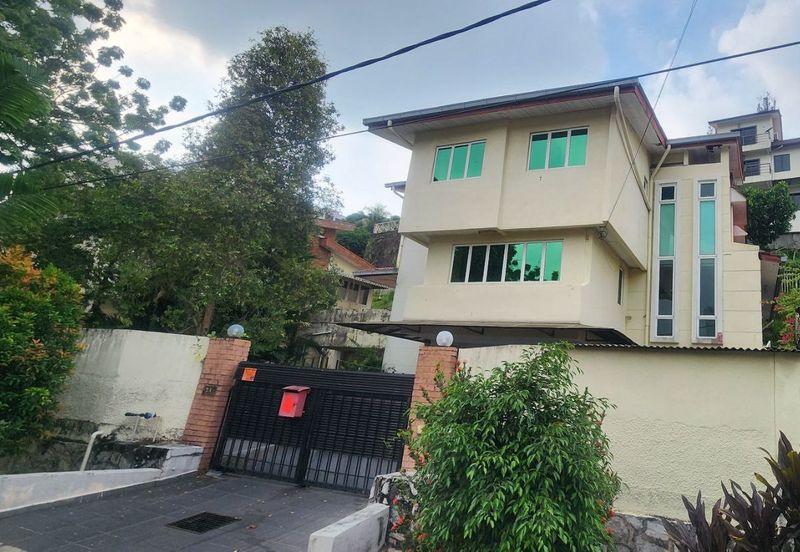 Jalan Puncak Desa