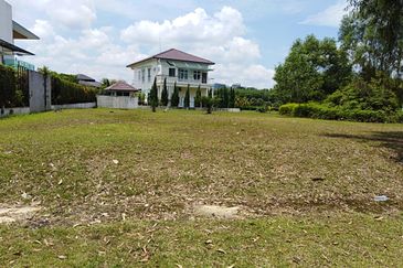 Perdana Lakeview East