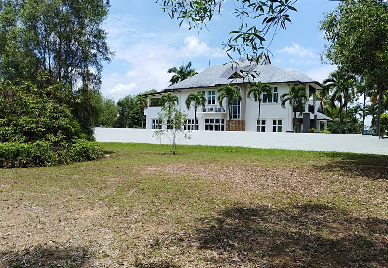 Perdana Lakeview East