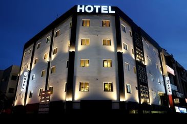 Budget Hotel for Sale @ Sri Gombak