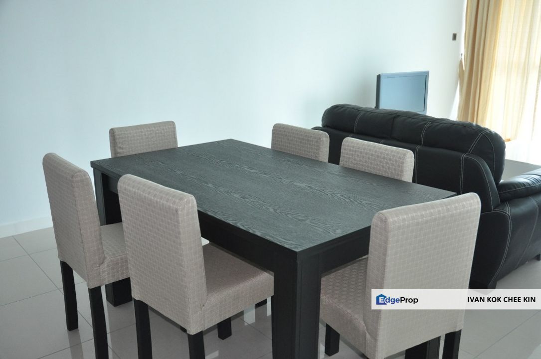 Facing Pool View & Special Carpark Lot (Side By Side), Selangor, Saujana 