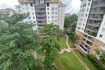 Bungaraya Kondominium, Saujana Subang