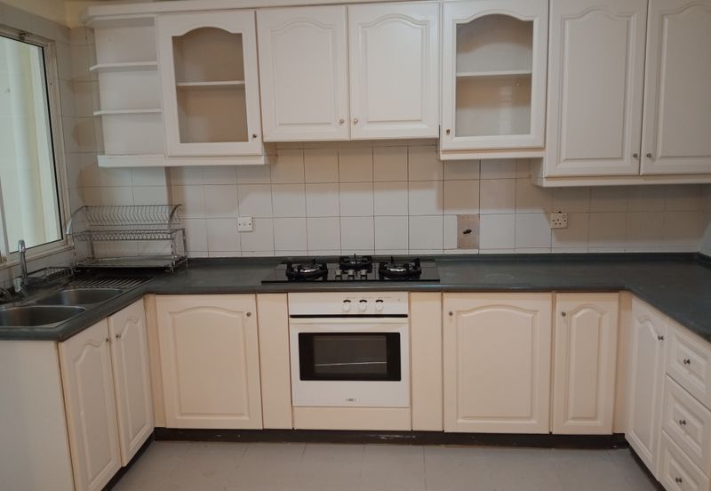 Bungaraya Kondominium, Saujana Subang