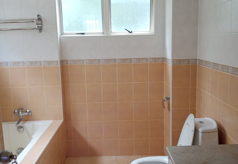 Bungaraya Kondominium, Saujana Subang