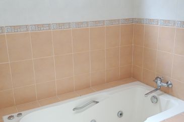 Bungaraya Kondominium, Saujana Subang