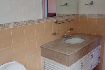 Bungaraya Kondominium, Saujana Subang