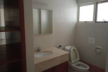 Bungaraya Kondominium, Saujana Subang