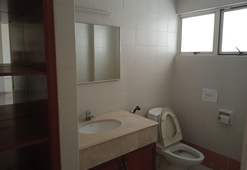 Bungaraya Kondominium, Saujana Subang