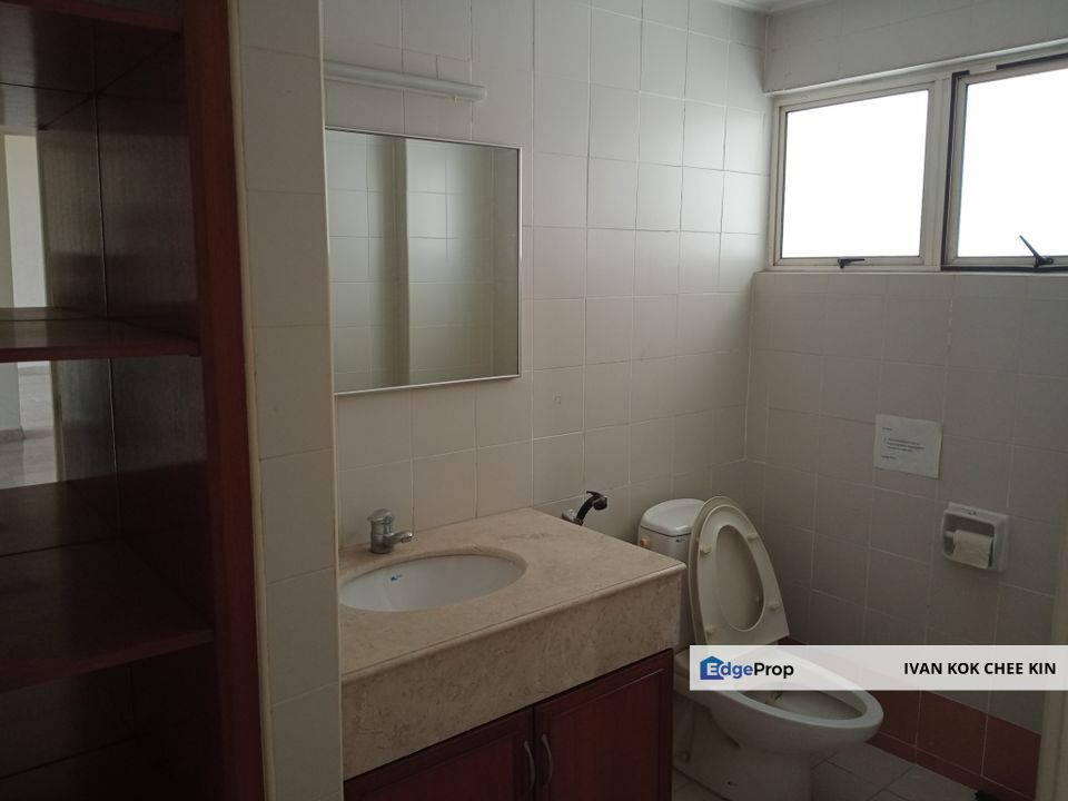 Facing Greenery & Golf View, Selangor, Saujana 