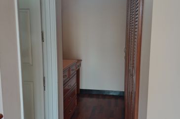 Bungaraya Kondominium, Saujana Subang