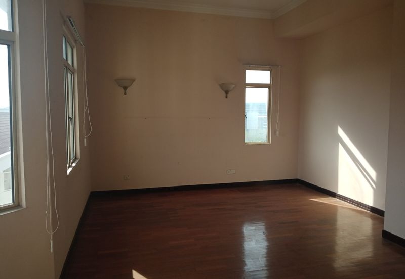 Bungaraya Kondominium, Saujana Subang