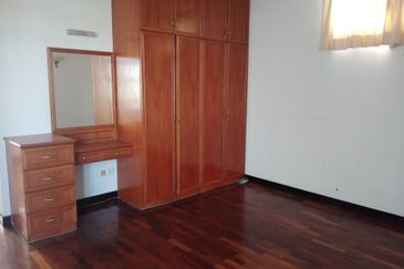 Bungaraya Kondominium, Saujana Subang