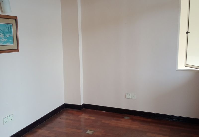 Bungaraya Kondominium, Saujana Subang