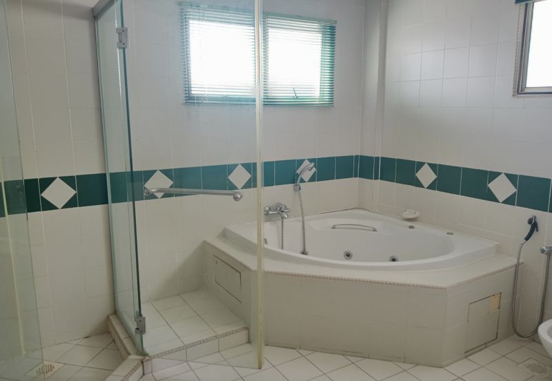 Bungaraya Kondominium, Saujana Subang