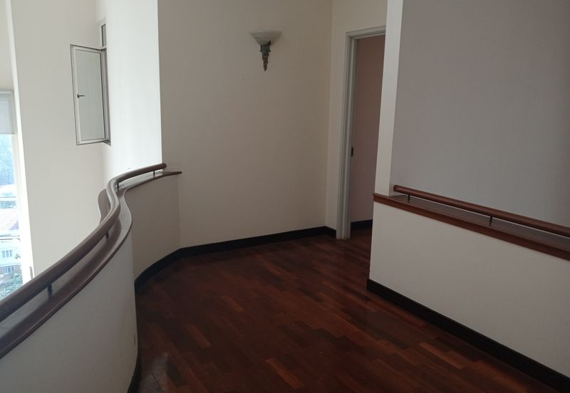 Bungaraya Kondominium, Saujana Subang