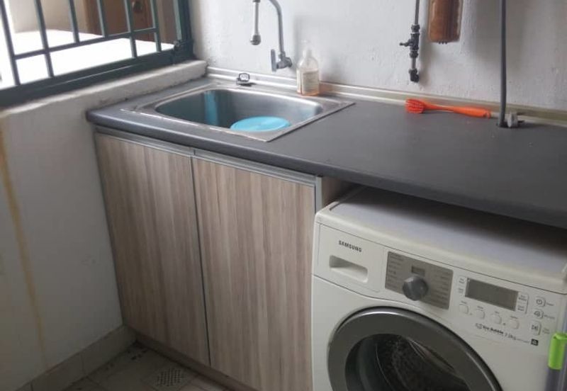 Bungaraya Kondominium, Saujana Subang