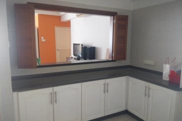 Bungaraya Kondominium, Saujana Subang