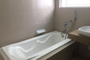 Amaya Saujana, Saujana Subang