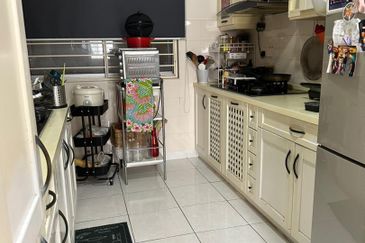 Perdana Emerald Serviced Apartment