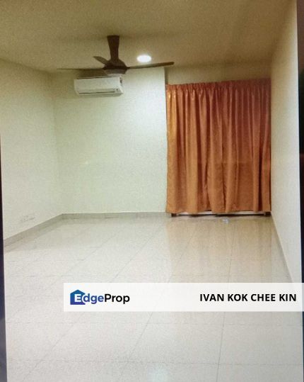 Facing Pool View Unit, Selangor, Ara Damansara
