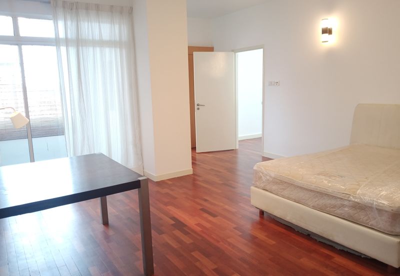 Bungaraya Kondominium, Saujana Subang