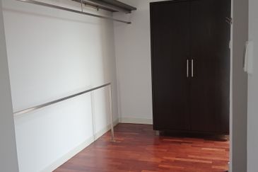 Bungaraya Kondominium, Saujana Subang