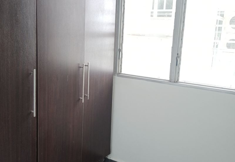 Bungaraya Kondominium, Saujana Subang