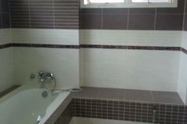 Bungaraya Kondominium, Saujana Subang