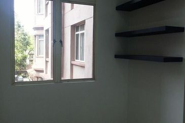 Bungaraya Kondominium, Saujana Subang