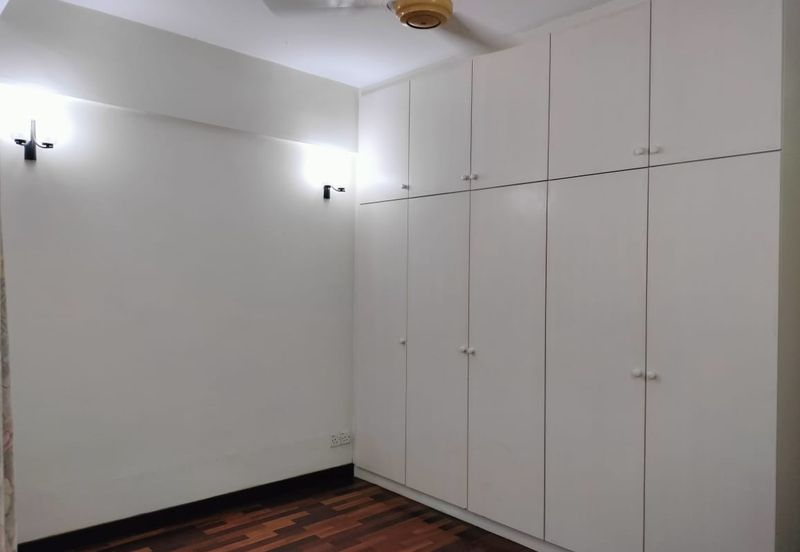 Bungaraya Kondominium, Saujana Subang