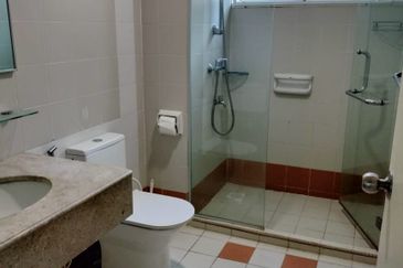 Bungaraya Kondominium, Saujana Subang