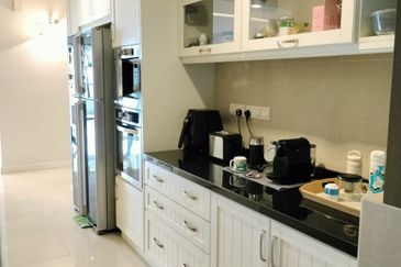 Ara Hill Condominium