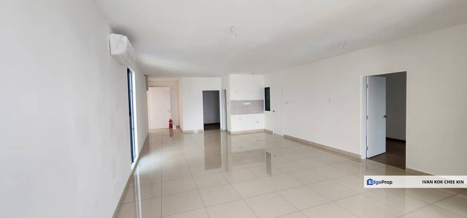 Brand New Unit With 3 Carpark Lot, Selangor, Ara Damansara