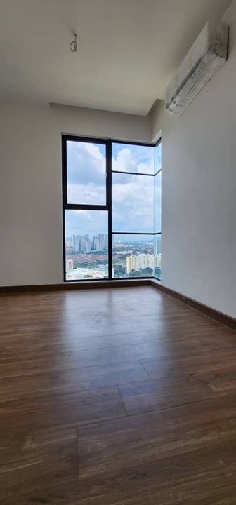 Brand New Unit With 3 Carpark Lot, Selangor, Ara Damansara